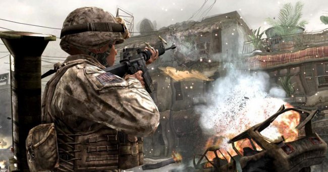 Soldado americano con un arma automática en el videojuego Call of Duty: Modern Warfare